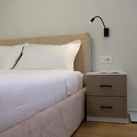 Central Inn City Apartments * تيرانا